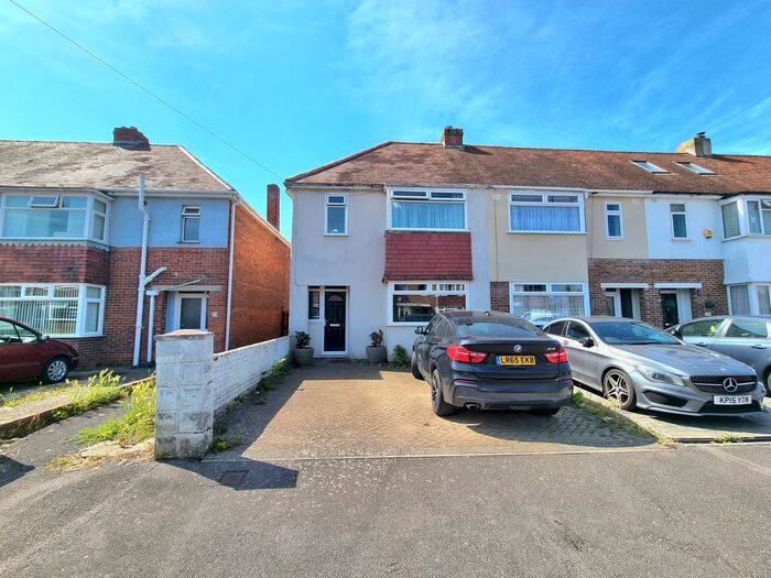 3 Bedroom Property To Rent In Dunkeld Road, Gosport, PO12