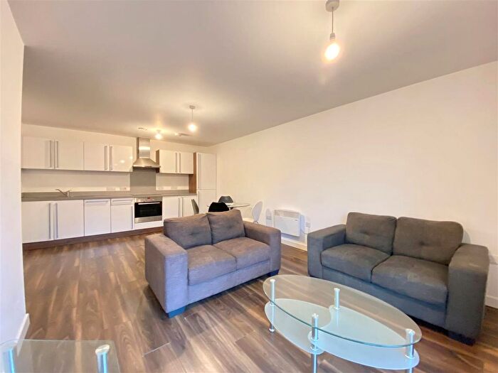 2 Bedroom Flat To Rent In Alto, Sillavan Way, Salford, M3