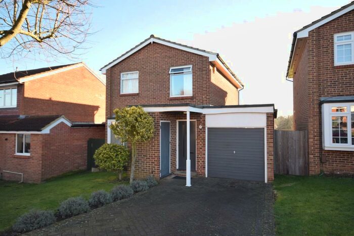 3 Bedroom Detached House To Rent In Stapleton Road Orpington, BR6