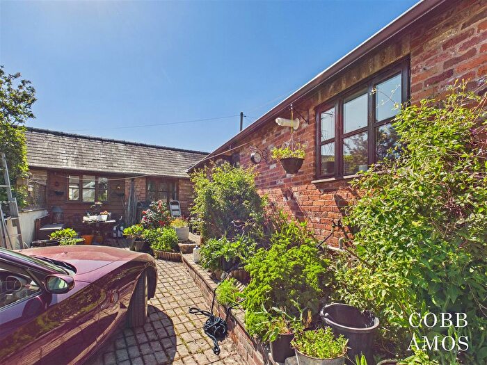 2 Bedroom Barn Conversion For Sale In Hanbury Green, Shobdon, HR6