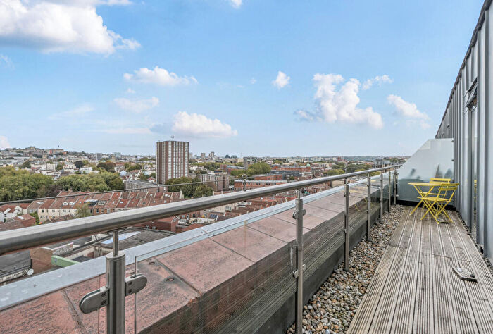 1 Bedroom Apartment For Sale In Norfolk Place, Bristol, Somerset, BS3