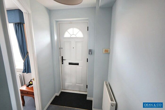 3 Bedroom Terraced House For Sale In Wayfield Avenue, Hove, East Sussex, BN3