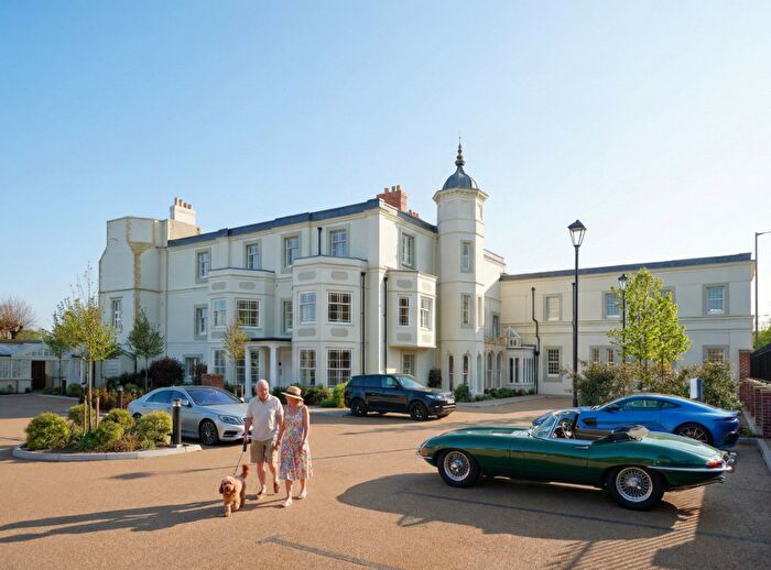 1 Bedroom Apartment For Sale In Off Fountain Way, Wilton Road, Salisbury, SP2