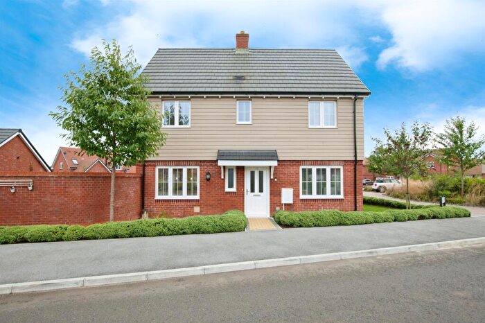 3 Bedroom End Of Terrace House For Sale In Caspars Way, Fordingbridge, SP6