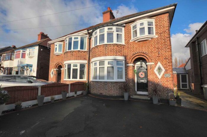 3 Bedroom Semi-Detached House For Sale In St Johns Road Eastham, CH62
