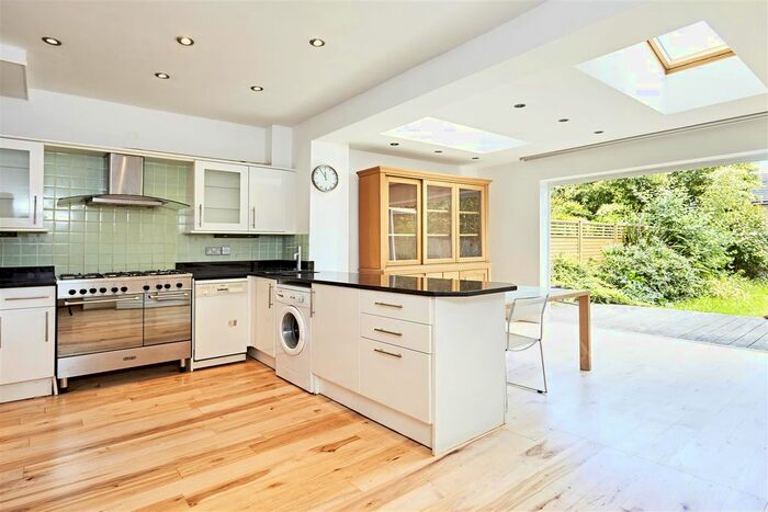 5 Bedroom Terraced House To Rent In Dordrecht Road, London, W3