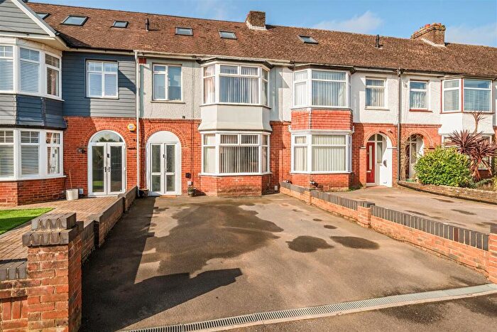 5 Bedroom House To Rent In Beaulieu Avenue, Portchester, PO16