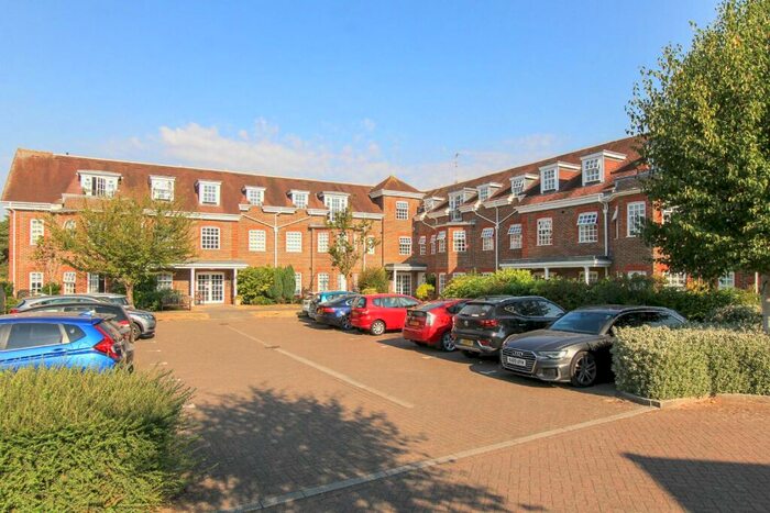 2 Bedroom Retirement Property For Sale In Farmery Court, Castle Village, Berkhamsted, Hertfordshire, HP4