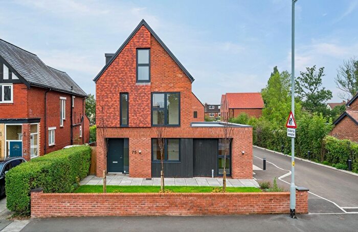 4 Bedroom Detached House For Sale In Mile End Lane, Stockport, SK2