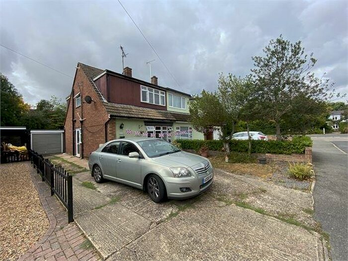 3 Bedroom Semi-Detached House To Rent In Holly Way, Colchester, Essex., CO5