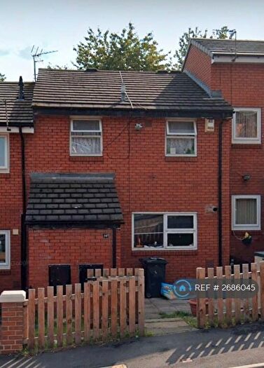 3 Bedroom Terraced House To Rent In Lovell Park View, Leeds, LS7