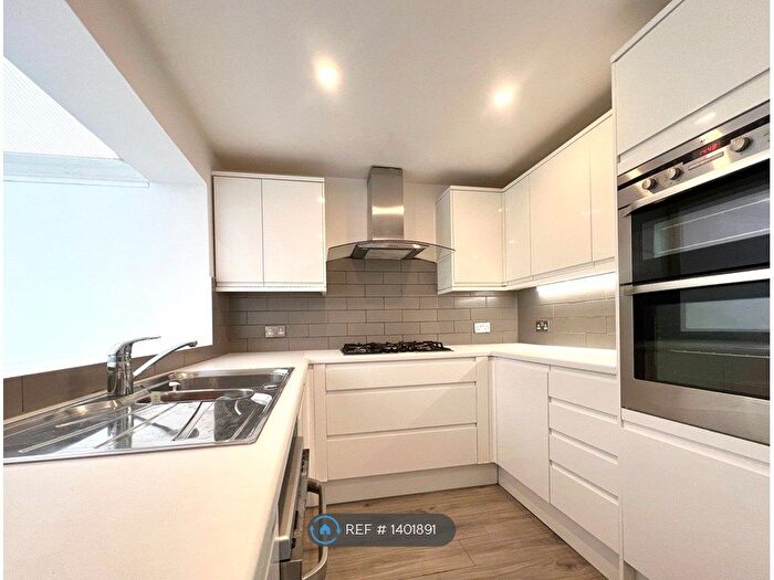 4 Bedroom Semi-Detached House To Rent In Clifton Road, Tunbridge Wells, TN2