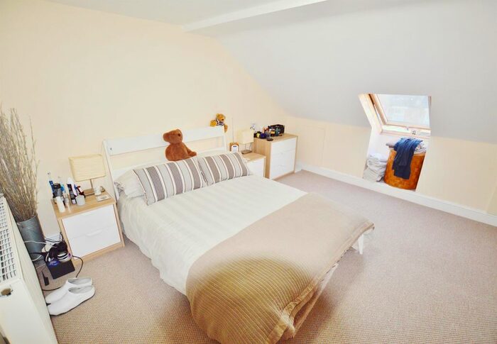 4 Bedroom Terraced House To Rent In Neville Road, London E7