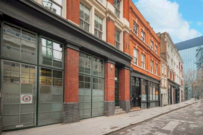 3 Bedroom Flat To Rent In Mallow Street, Old Street, EC1Y