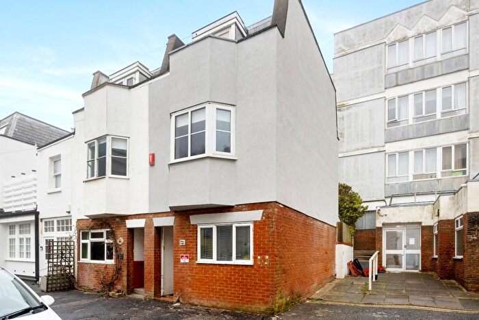 4 Bedroom Mews For Sale In Royal Crescent Mews, Brighton, BN2