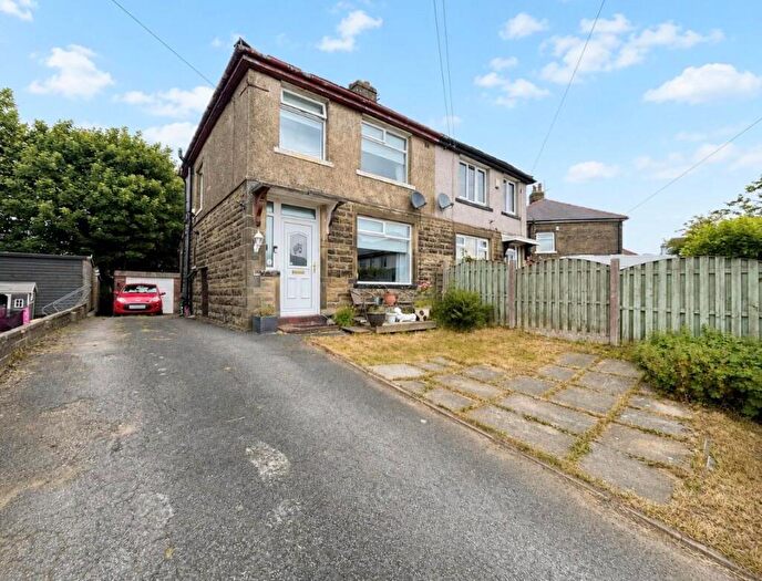 3 Bedroom Semi-Detached House For Sale In Weston Avenue, Queensbury, Bradford, BD13