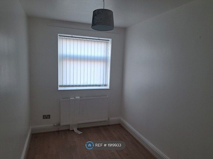 2 Bedroom Terraced House To Rent In Kenyon Street, Manchester, M18