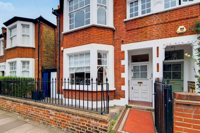 4 Bedroom Semi-Detached House To Rent In Hotham Road, West Putney, London, SW15
