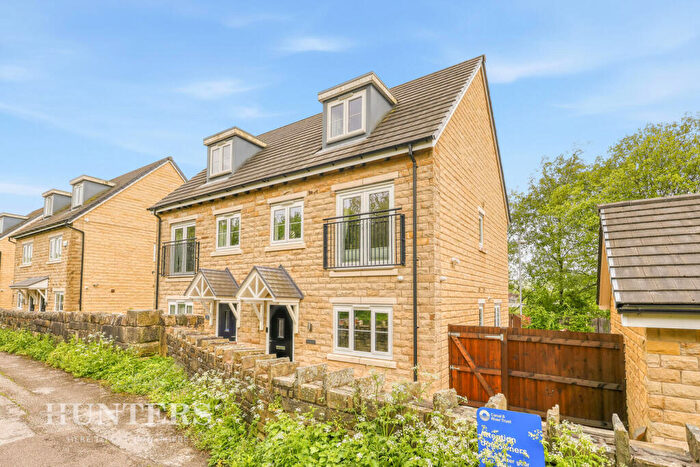 3 Bedroom Semi-Detached House For Sale In Lockside, Littleborough, OL15