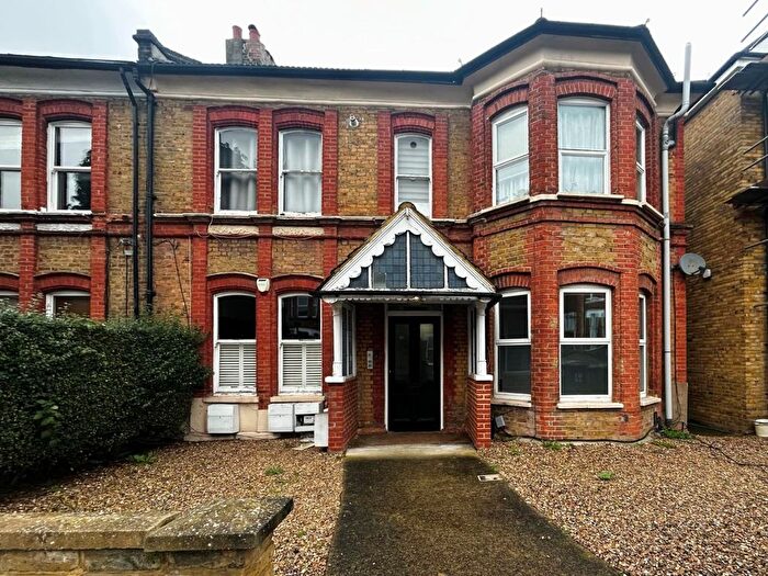 2 Bedroom Flat To Rent In Elmcourt Road, West Norwood, London, SE27