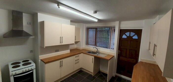 2 Bedroom Flat To Rent In Balmoral Close, Wyken, Coventry, CV2