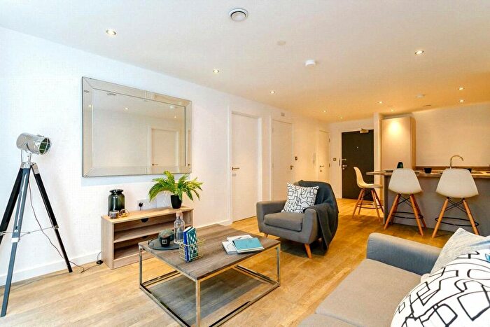 2 Bedroom Apartment To Rent In The Priory Queensway, Birmingham, West Midlands, B4