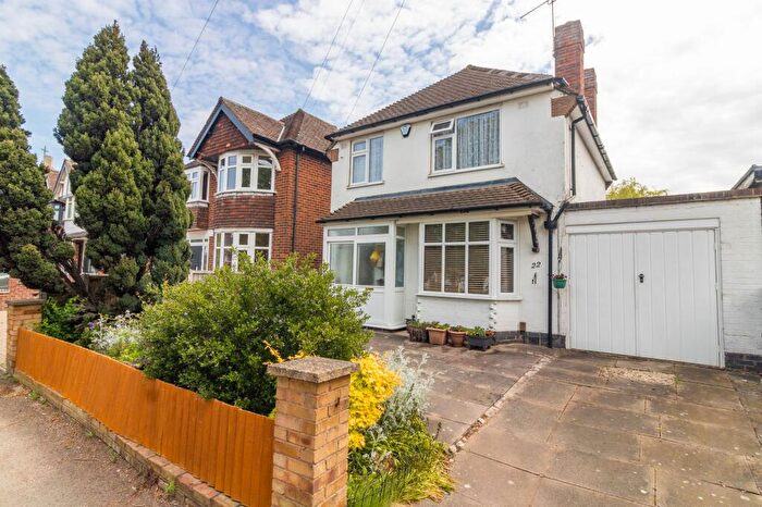 3 Bedroom Detached House For Sale In Goodwood Road, Leicester, LE5