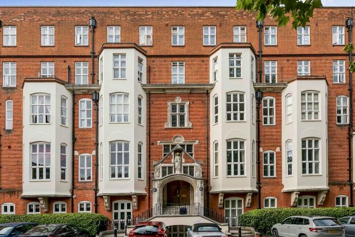 2 Bedroom Flat To Rent In Cormont Road, London, SE5
