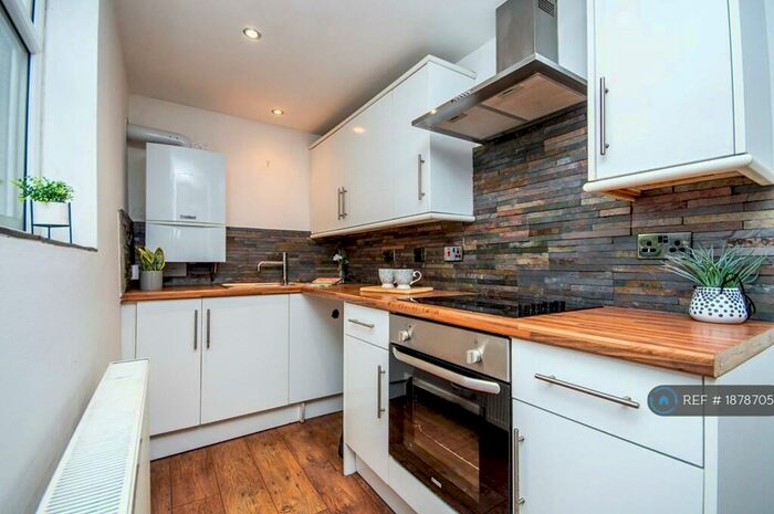 1 Bedroom Terraced House To Rent In Wellington Terrace, Rossendale, BB4