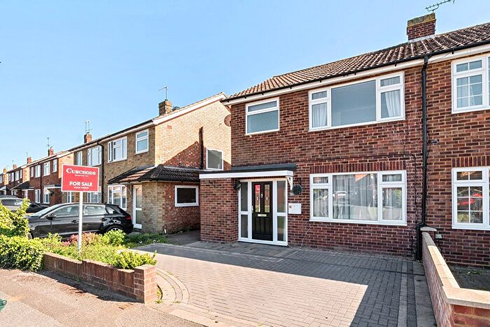 3 Bedroom Semi Detached House For Sale In Walnut Tree Road, Shepperton, TW17