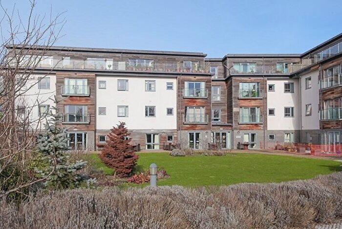 1 Bedroom Flat For Sale In Buttercross Lane, Witney, Oxfordshire, OX28