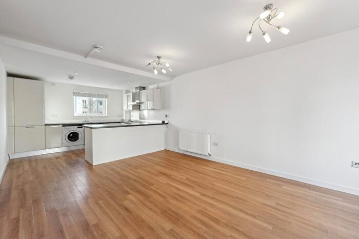 2 Bedroom Apartment To Rent In Chandlers Court, Waterfront, Stirling, Stirlingshire, FK8