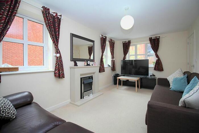 3 Bedroom Semi-Detached House To Rent In Ashby Grove, Loughborough, LE11