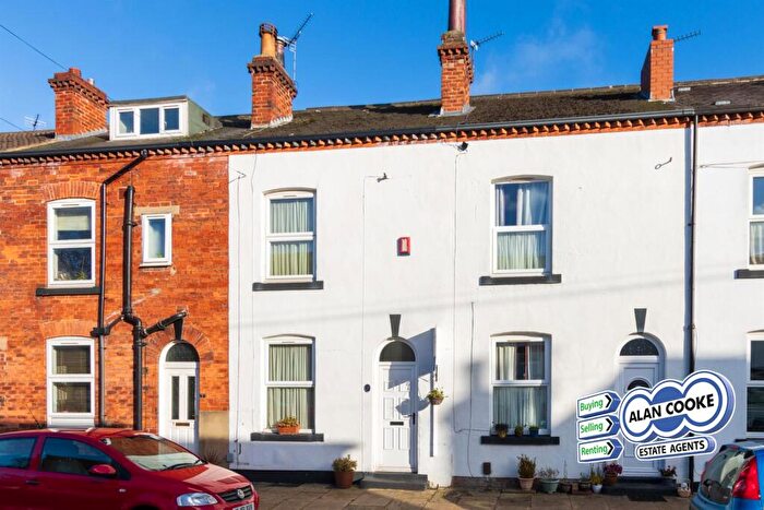 3 Bedroom Terraced House For Sale In Victoria Street, Leeds, LS7