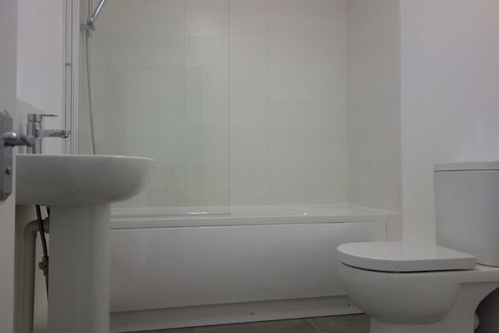 1 Bedroom Flat To Rent In South Road, Haywards Heath, RH16