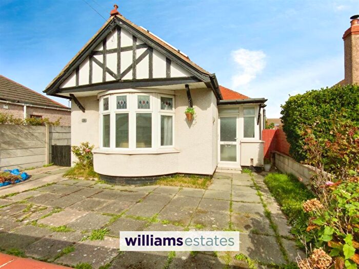 2 Bedroom Bungalow For Sale In Carlisle Avenue, Rhyl, LL18