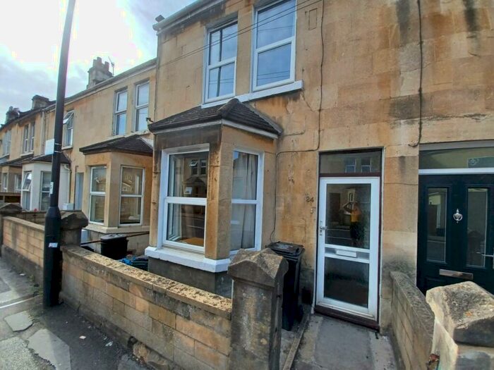 4 Bedroom House To Rent In Livingstone Road, BA2