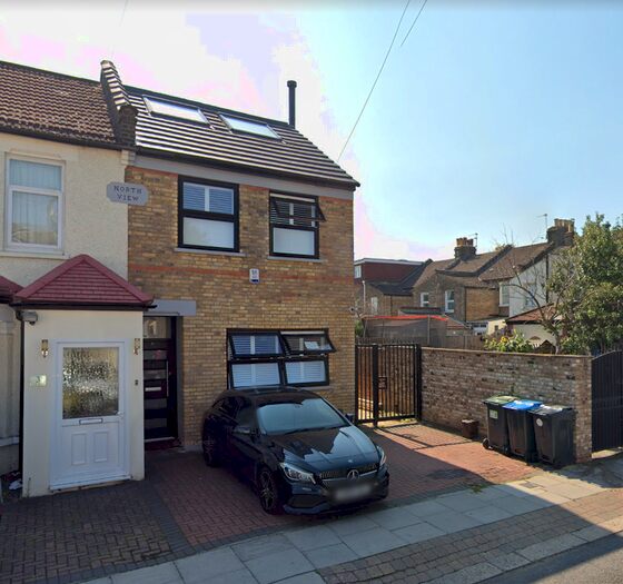 4 Bedroom Detached House To Rent In Park Terrace, Bell Lane, Enfield, EN3