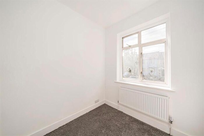 3 Bedroom Terraced House For Sale In Woodbrook Road, Abbey Wood, SE2