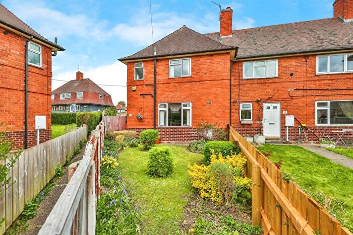 3 Bedroom Semi-Detached House For Sale In Reydon Drive, Nottingham, NG8