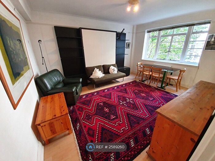 Studio To Rent In Tavistock Court, London, WC1H