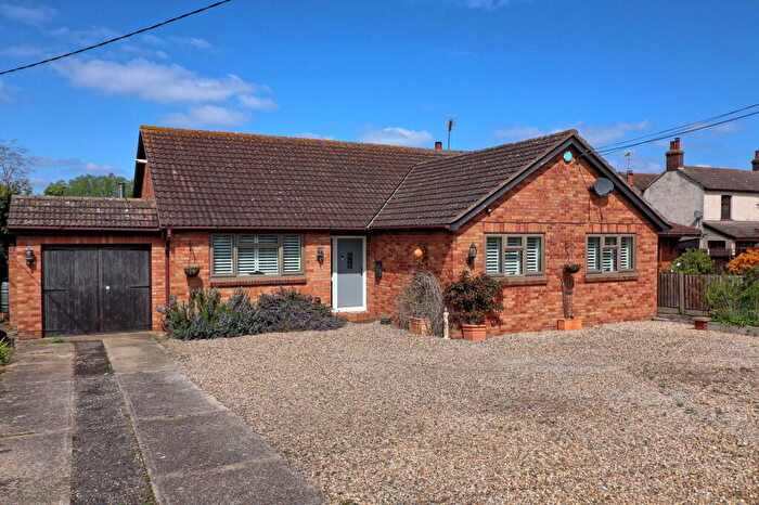 3 Bedroom Detached House For Sale In Steeple Road, Mayland, Chelmsford, CM3
