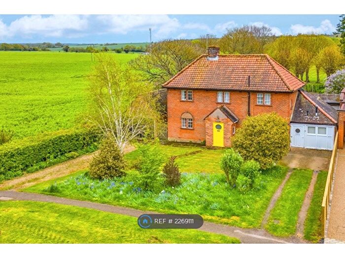 4 Bedroom Detached House To Rent In Oakfields Road, Knebworth, SG3