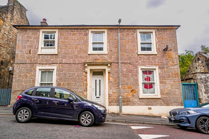 3 Bedroom Flat For Sale In Springwell Place, Stewarton, KA3