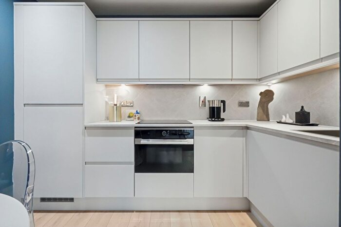 1 Bedroom Flat For Sale In Meadowside Quay Walk, Partick, G11