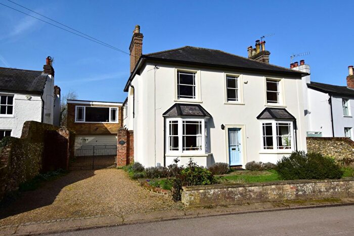 4 Bedroom Detached House For Sale In The Common, Chipperfield, WD4