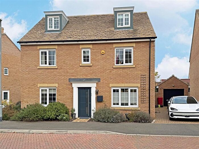 5 Bedroom Detached House For Sale In Sissons Close, Barnack, Stamford, PE9