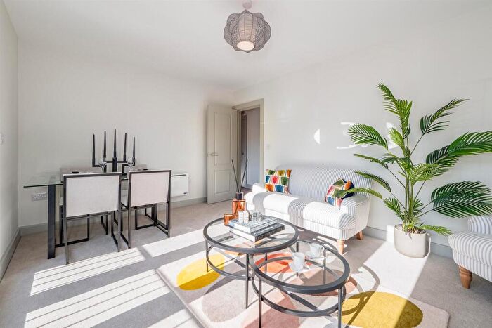 2 Bedroom House For Sale In , Rugby Road, Leamington Spa, CV32