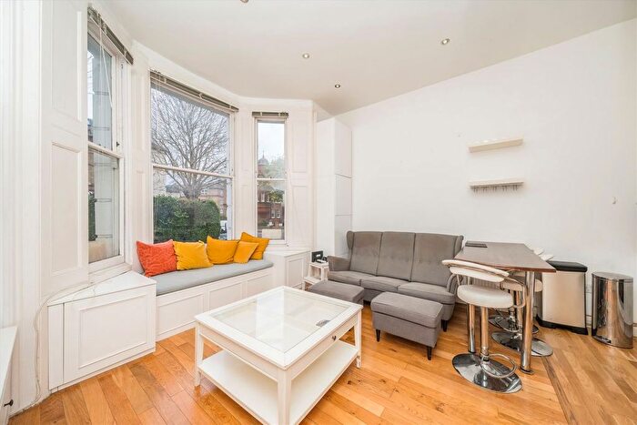 2 Bedroom Flat To Rent In Elgin Avenue, Maida Vale, W9