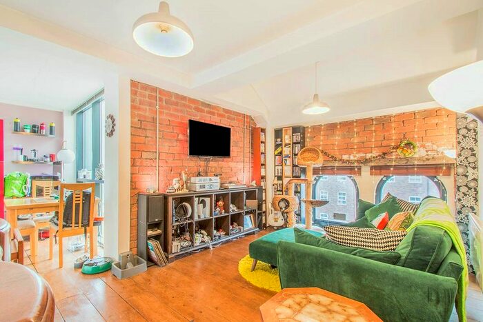 1 Bedroom Flat To Rent In Commercial Street, Morley, Leeds, LS27